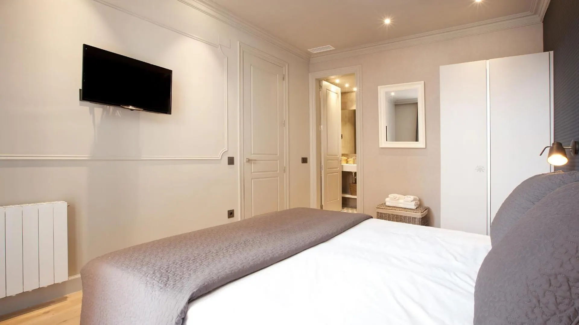 2169 - Ab Casa Saltor Apartment Barcelona